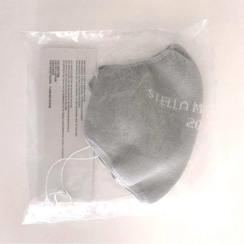 NWT STELLA MCCARTNEY LOGO KNIT FACE MASK GREY & WHITE